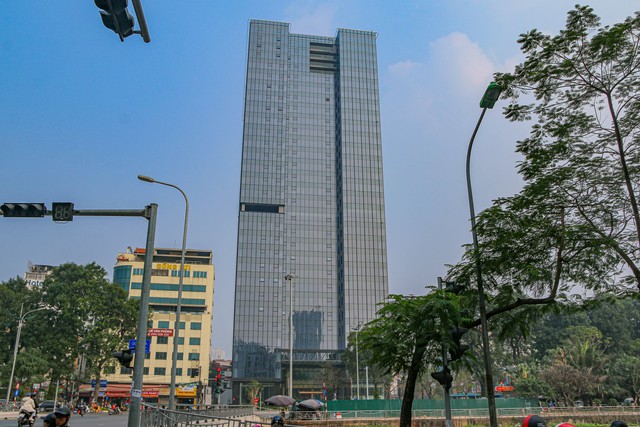 [Photo Essay] Muốn mua căn hộ chung cư mới 3 phòng ngủ khu trung tâm Hà Nội phải có trong tay 10 tỷ đồng - Ảnh 4.