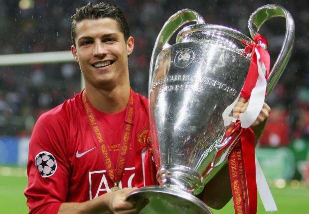 Ronaldo viết tâm thư cảm động trong ngày về Man United: Sir Alex, con làm tất cả vì thầy! - Ảnh 1.