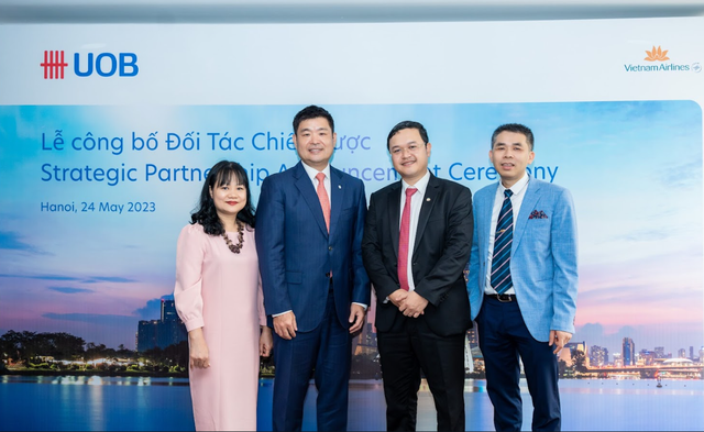 Ngân hàng UOB Việt Nam chính thức bắt tay cùng Vietnam Airlines - Ảnh 1.