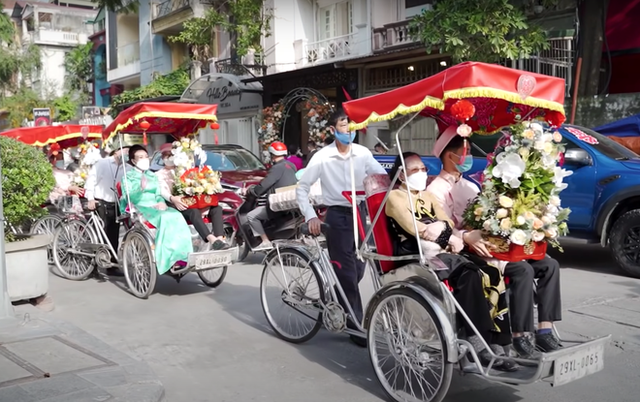 Cận cảnh nhẫn cưới kim cương con trai ông chủ hệ thống phở nổi tiếng Hà Nội đem đi hỏi vợ: To đùng, sáng bóng! - Ảnh 5.