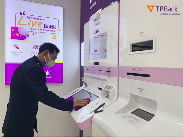 TPBank LiveBank ghi dấu ấn với giải thưởng Ngân hàng tự động xuất sắc nhất - Ảnh 1.