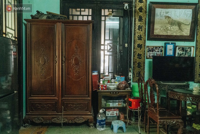 Ngôi nhà 80 năm tuổi, rộng gần 300m2 giữa phố cổ Hà Nội: Trả trăm tỷ không bán, bên trong có hầm chứa được 20 người - Ảnh 26.