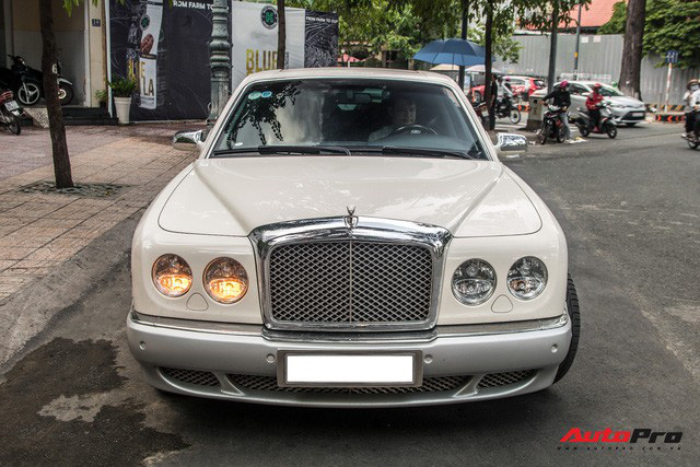 Những điều ít biết về Bentley Arnage của ông Đặng Lê Nguyên Vũ: Hàng hiếm đầu tiên Việt Nam, giá đồn đoán 21 tỷ từ nhiều năm trước - Ảnh 4.