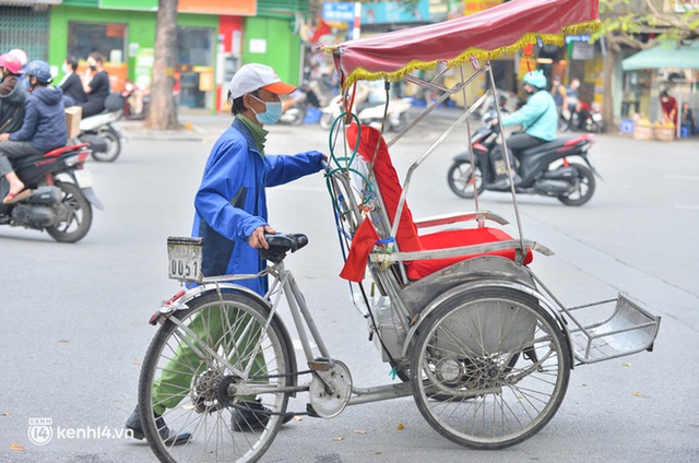 Hồi ức của người đạp xích lô về những ngày Tết chưa có dịch Covid-19: Người dân đi chơi kín hồ Gươm, chở không kịp khách - Ảnh 10.