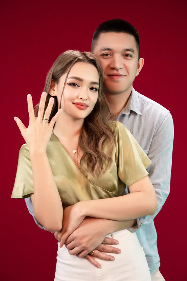  Valentine gặp Linda Ngô - Phong Đạt: Yêu từ năm em 17 tuổi, 6 năm sau cầu hôn và tuyên bố “Lấy anh em sẽ có tất cả!” - Ảnh 10.