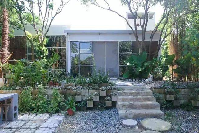 Đôi vợ chồng mới cưới sống ẩn dật trên núi, xây nhà rộng 300m2: Cuộc sống không xã giao, thật tuyệt! - Ảnh 7.