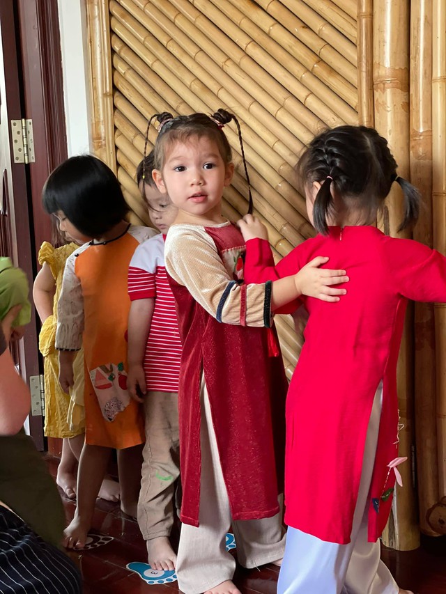 Sau 1 năm cho con đi học sớm, vợ chồng siêu mẫu Hà Anh hạnh phúc vì bé Myla bộc lộ nhiều tài năng, kiếm được tiền khi mới 3 tuổi nhờ page thời trang riêng - Ảnh 3.
