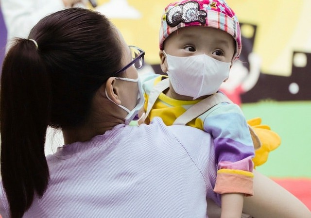  Hình ảnh vô cùng đáng yêu của Song Nhi hân hoan chào đón Trung thu - Ảnh 2.