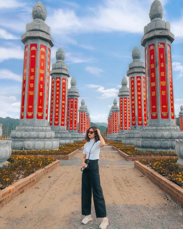 Kinh nghiệm đi chùa Tam Chúc để không bị đông nghẹt người mà lại ngắm được cảnh đẹp - Ảnh 5.