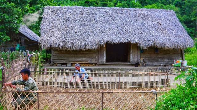 Bỏ việc lương 10 triệu, chàng trai về quê trồng rau, nuôi gà: Bình yên nhưng không dễ dàng - Ảnh 7.