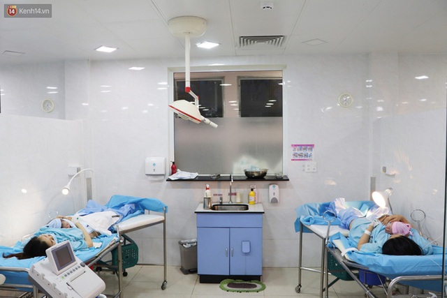 Chùm ảnh: Những thiên thần nhỏ chào đời trong thời khắc đầu tiên của năm mới 2021 - Ảnh 11.