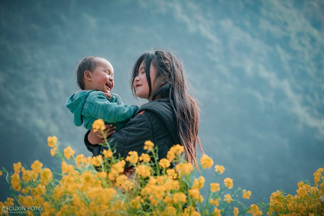 Ngắm vẻ đẹp mộc mạc, giản dị và thuần khiết của trẻ em vùng cao - Ảnh 7.