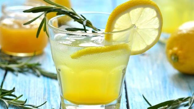 Uống 1 cốc nước mật ong trước khi đi ngủ, 7 ngày sau chị em sẽ nhận ra cơ thể có 5 sự thay đổi lớn: Vừa hồi xuân mà nội tạng lại sạch khỏe - Ảnh 1.