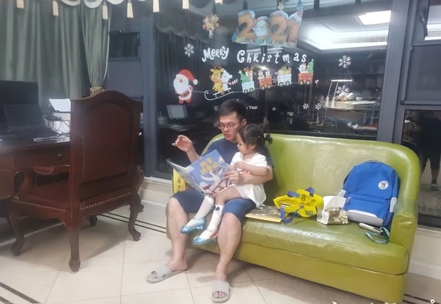  Hắt hủi ghế Giám đốc về làm nội trợ cho vợ đi kiếm tiền, ông bố trẻ từng bị người đời chê cười lại khiến ai nấy xuýt xoa với thành quả hiện tại - Ảnh 4.