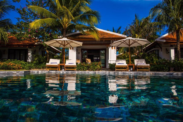 5 resort 5 sao nhất định phải trải nghiệm một lần trong đời ở Nha Trang: Giá đang cực tốt cho một kỳ nghỉ dưỡng của thượng đế! - Ảnh 1.