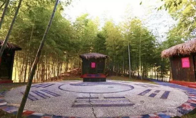  Đệ nhất làng phong thuỷ Trung Quốc: Đào tạo ra vô số kỳ tài, người dân làm nghề xem phong thuỷ có thu nhập khủng bất ngờ - Ảnh 4.
