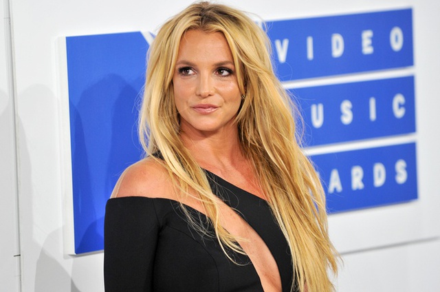  Bản điều tra lần đầu công bố loạt sự thật về quyền bảo hộ Britney Spears: Bị bố ruột chửi bới thậm tệ, muốn bên con nhưng bị áp giải như sát nhân - Ảnh 2.