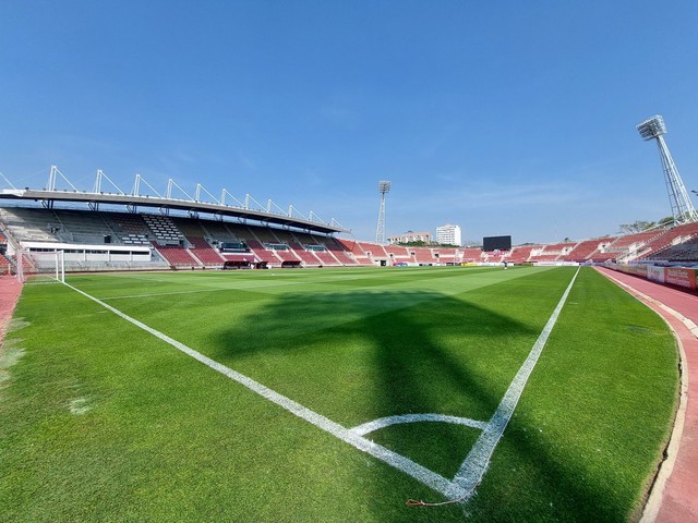  Cận cảnh SVĐ Thammasat: Có thật sân của trận chung kết lượt về AFF Cup 2022 tốt hơn Mỹ Đình? - Ảnh 6.