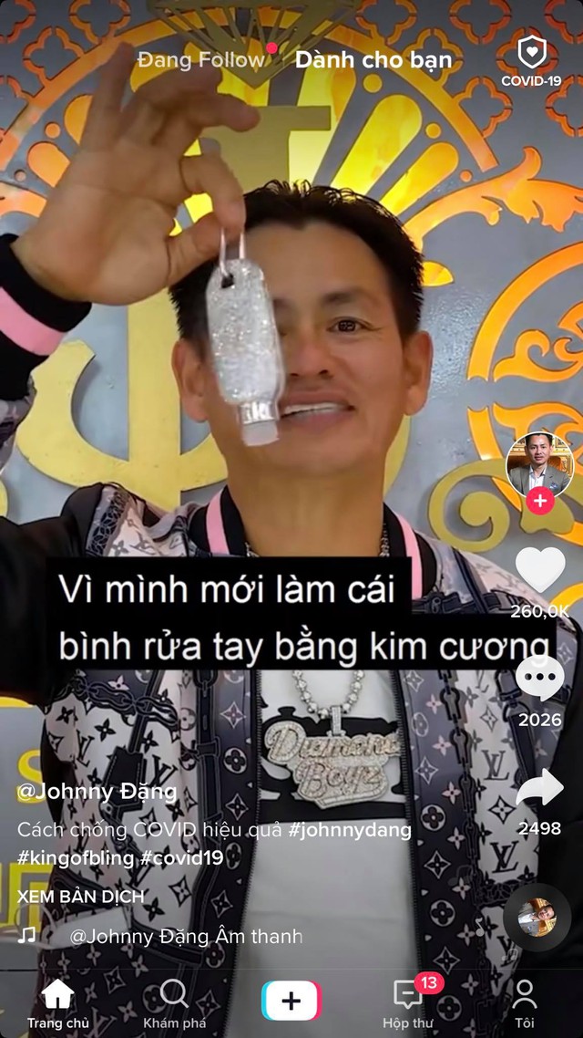 Chiếc bình xịt rửa tay được nạm hơn 5 nghìn viên kim cương khiến dân mạng choáng váng, hóa ra đó lại là sản phẩm của một người Việt đặc biệt - Ảnh 1.