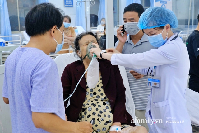 Nữ bác sĩ 4 mùa trực cấp cứu Tết và những câu chuyện đủ dư vị cảm xúc nghẹn ngào, sợ hãi lẫn đắng cay... - Ảnh 2.