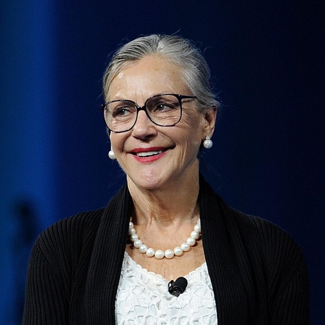 Choáng ngợp với khối tài sản khủng của Alice Walton - “công chúa” của gia tộc giàu nhất thế giới: Liên tục giữ vị trí người phụ nữ giàu nhất thế giới, đam mê cháy bỏng với nghệ thuật và nuôi ngựa - Ảnh 1.