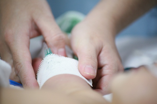 Vị bác sĩ 3 lần nói ‘không dám đâu ạ’ và hàng nghìn ca mổ kỳ diệu: Không đào tạo được BS giỏi hơn mình, không khác gì tội bất hiếu! - Ảnh 4.