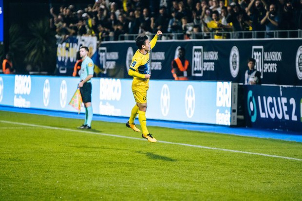 Quang Hải lần đầu chia sẻ về cuộc sống ở Pau FC, tâm trạng khi ngồi dự bị và cách vượt qua những lời đàm tiếu - Ảnh 2.