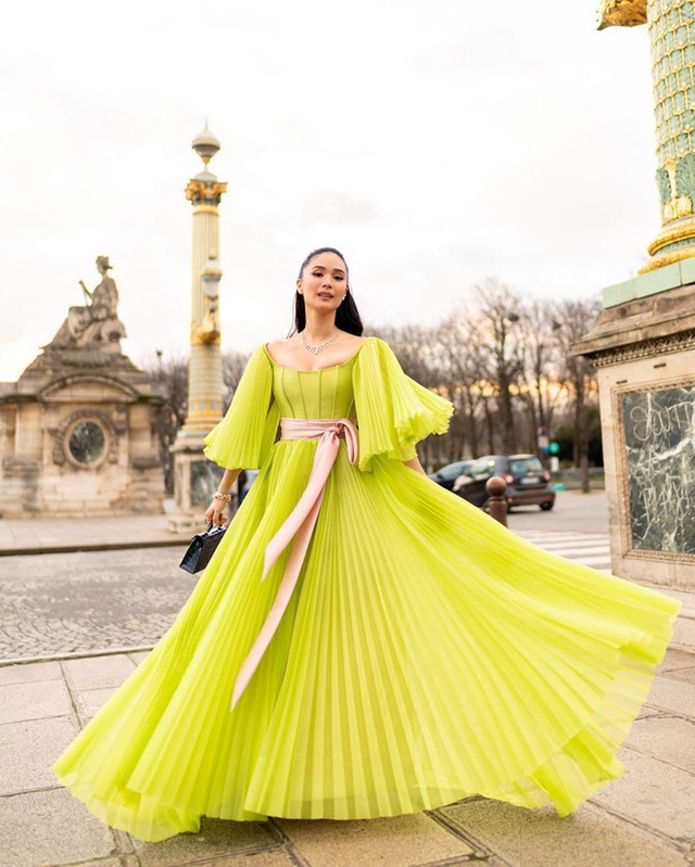 Crazy Rich Asians nguyên mẫu Heart Evangelista: Diễn viên đẹp nhất Philippines thành Phu nhân Thượng nghị sĩ và cuộc đời sóng gió của giới siêu giàu - Ảnh 33.