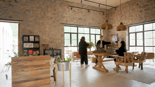 Hội bạn thân đồng loạt từ chức rời thành phố, thuê 1000m² đất ở nông thôn để làm vườn và sống yên bình - Ảnh 9.