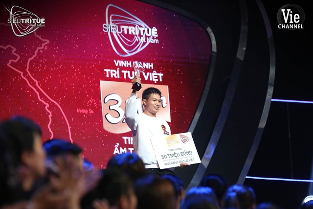 Xuất sắc chinh phục thử thách kết nối 3 miền, thí sinh Anh Quốc xứng danh Trí Tuệ Việt 3 Miền - Ảnh 3.