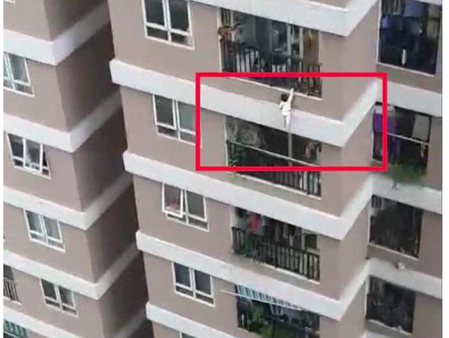  Bé 2 tuổi rơi từ tầng 12A thoát chết: Bác sĩ chỉ ra nguyên tắc an toàn khi cứu người rơi tự do - Ảnh 1.