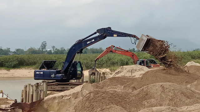 Chạy đua tìm cát cho các dự án giao thông trọng điểm - Ảnh 3.