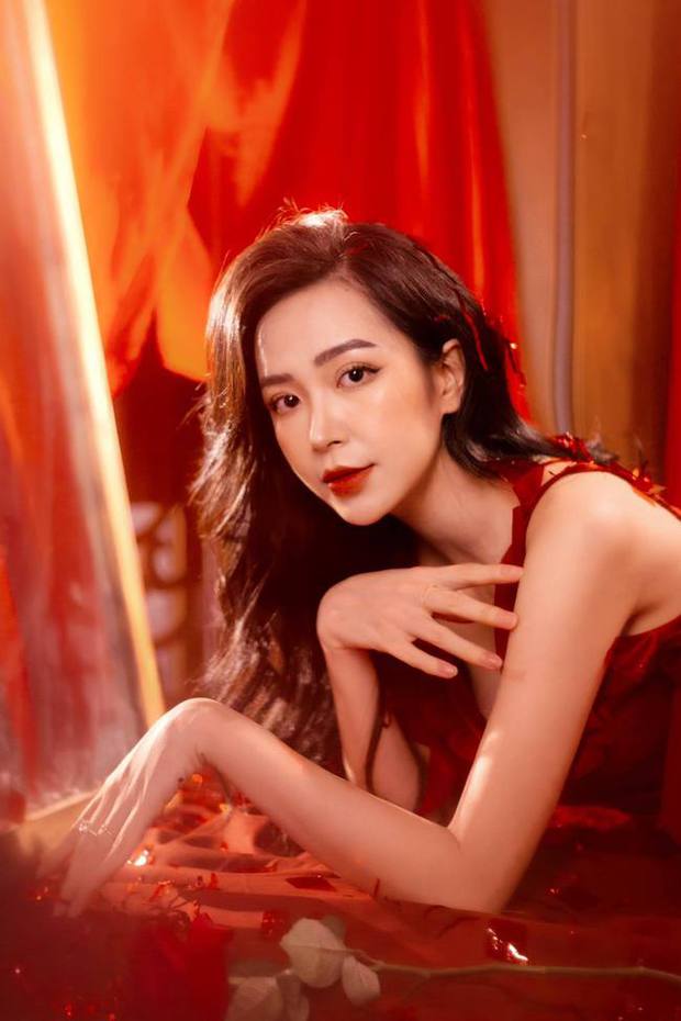 Người tình màn ảnh của Công Lý học hành quá đỉnh: Thủ khoa trường đại học top đầu, 2 lần trốn gia đình theo đuổi đam mê - Ảnh 3.