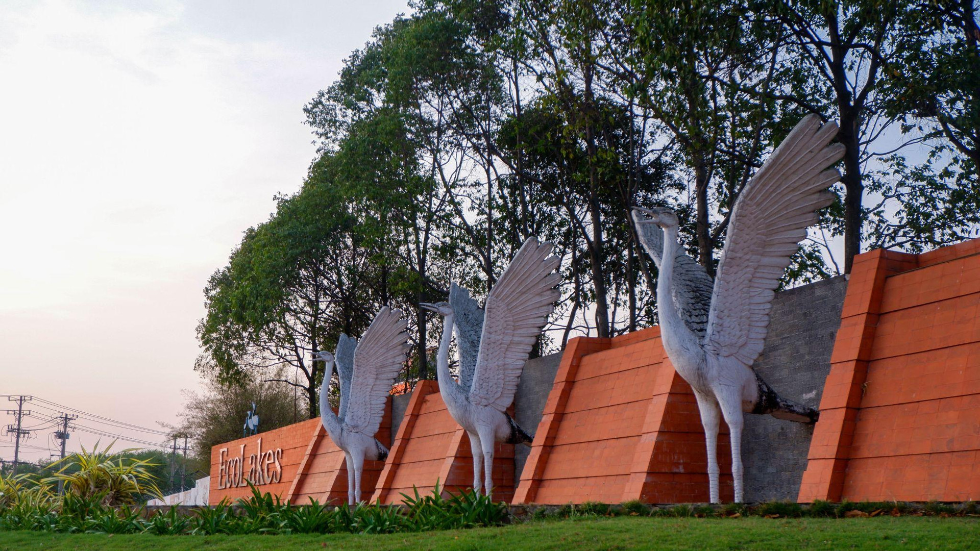 [Photo Essay] Được đề xuất lên thành phố, giá đất tại thị xã đông dân nhất Việt Nam thay đổi ra sao? - Ảnh 4.