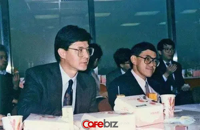  Bức ảnh cô gái ngồi trong lòng Donald Trump tiết lộ câu chuyện về một lần phá sản khốn đốn và thoát hiểm phút chót của cựu Tổng thống Mỹ - Ảnh 4.