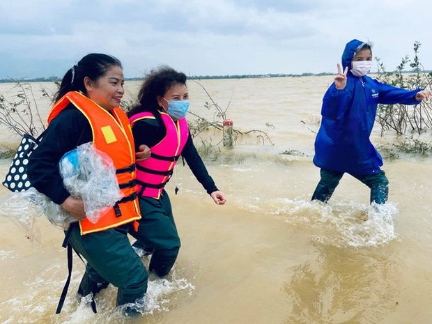  Mẹ Hà Hồ cuối cùng đã nói rõ về chuyện Trấn Thành chuyển 6,45 tỷ tiền cứu trợ miền Trung kèm hình ảnh, thông tin minh bạch - Ảnh 6.