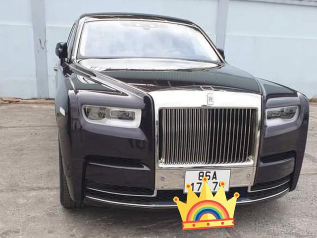 Đại gia Bình Thuận mua Rolls-Royce Phantom VIII chính hãng thứ hai tại Việt Nam: Logo mặt trời gây chú ý - Ảnh 4.