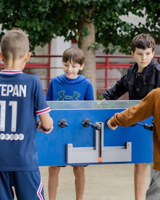 Ngôi trường 3 quý tử nhà Messi đang theo học: Học phí gần 3 tỷ đồng/năm, riêng khuôn viên đã có 8 sân thể chất - Ảnh 6.