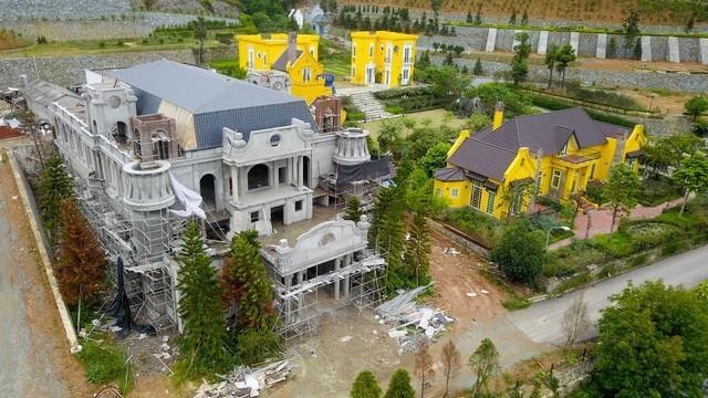 Hà Nội thu hồi sổ lâm bạ do xây bát nháo trên đất rừng - Ảnh 1.