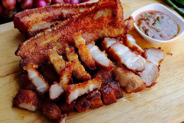  4 loại thịt hại dạ dày hơn cả uống rượu, dù thèm ăn đến mấy cũng phải kiềm chế - Ảnh 2.