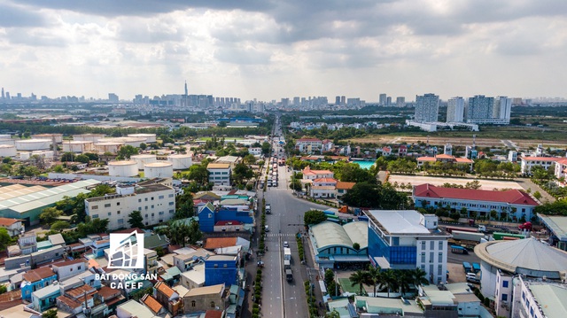 Toàn cảnh hạ tầng giao thông khu Đông với nhiều tuyến đường sắp được mở rộng: Nơi đang chuẩn bị trở thành “thành phố trong TP.HCM” - Ảnh 1.