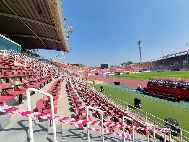  Cận cảnh SVĐ Thammasat: Có thật sân của trận chung kết lượt về AFF Cup 2022 tốt hơn Mỹ Đình? - Ảnh 12.