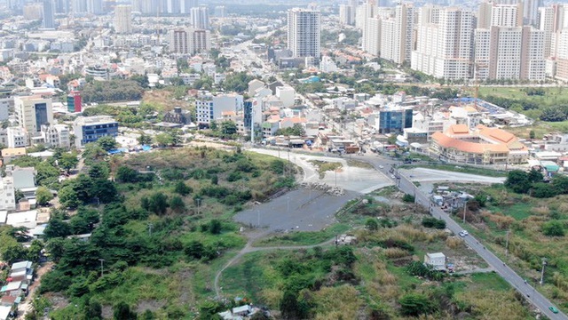 Cận cảnh khu đất 4,3ha ngoài ranh quy hoạch Thủ Thiêm người dân được hoán đổi - Ảnh 10.