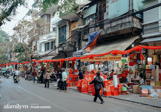 Ngày cuối năm bình yên trong ngõ chợ Thanh Hà - ngôi chợ lâu đời nhất phố cổ được giới nhà giàu chuộng mua vì toàn đồ chất lượng tươi ngon - Ảnh 25.