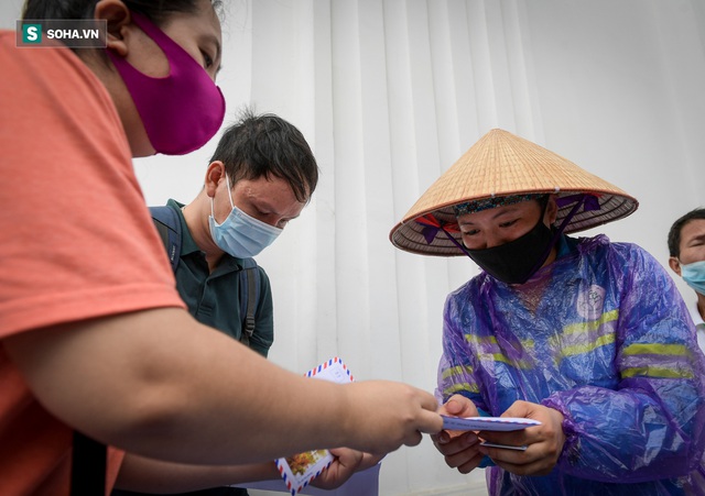  Nam sinh viên nghèo sáng quét rác chiều đi học, bị Công ty Minh Quân nợ 2 tháng lương, phải sống nhờ bà ngoại - Ảnh 9.