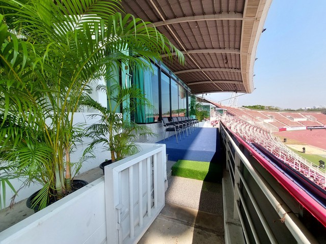  Cận cảnh SVĐ Thammasat: Có thật sân của trận chung kết lượt về AFF Cup 2022 tốt hơn Mỹ Đình? - Ảnh 11.