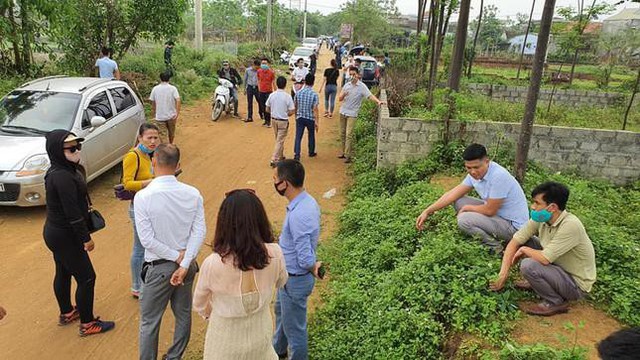 Bộ Xây dựng: Môi giới BĐS chụp giật, gây cơn sốt ảo để kiếm lợi - Ảnh 1.