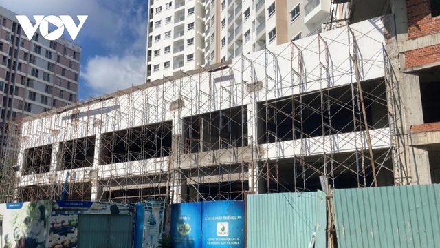 Nguồn cung BĐS TP.HCM giảm do nhiều dự án bị điều tra, rà soát thủ tục pháp lý - Ảnh 1.