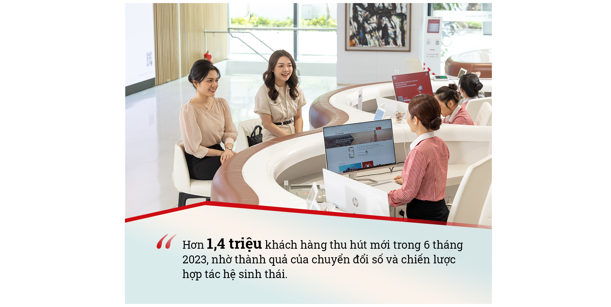 Vượt thử thách, Techcombank dẫn dắt đà phục hồi CASA - Ảnh 2.