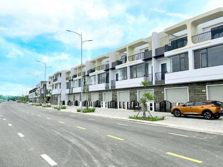 ĐHCĐ Hodeco (HDC): Nắm trong tay loạt quỹ đất tại Bà Rịa – Vũng Tàu và lân cận nhưng Tổng giảm đốc thừa nhận “vốn còn khá khiêm tốn” - Ảnh 1.